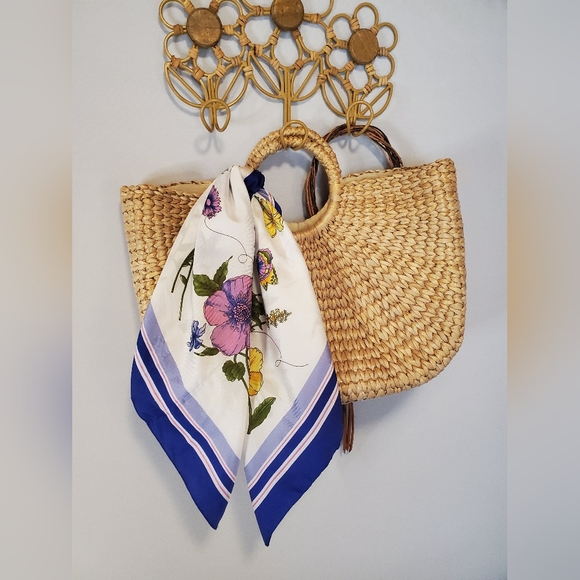 Handmade Natural Fiber Bag With Butterfly Scarf - Picture 5 of 10